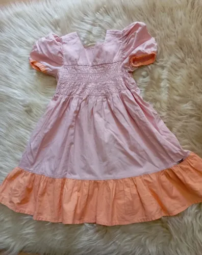 Vestido um mais um 4 anos semi-novo