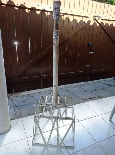 Lixeira de ferro para calçada 