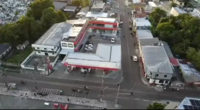 Vendo Posto de Gasolina 2.850m² c/ 15 Lojas Funcionando na Cidade de Manacapuru no Centro