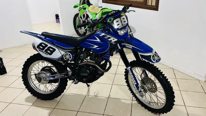 TT-R 230 Ano 2025