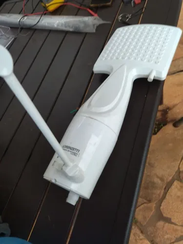 Chuveiro Lorenzetti eletrônico com mini ducha flexível 