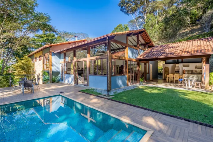 Casa com 3 quartos em Itaipava, Petrópolis