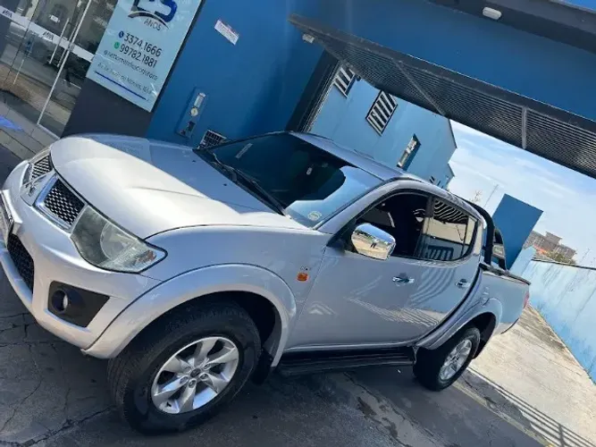 Mitsubishi L200 Triton HPE 3.5 CD V6 24V Flex Aut. 2012