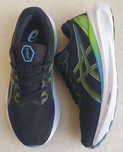 Asics Gel Kayano 30 - Tamanho 42 precinho