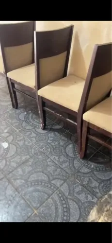 Mesa de vidro.