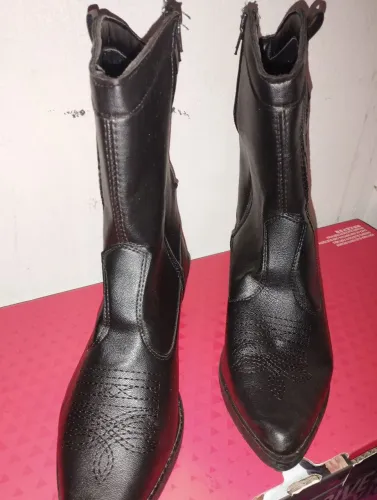 Vendo bota 