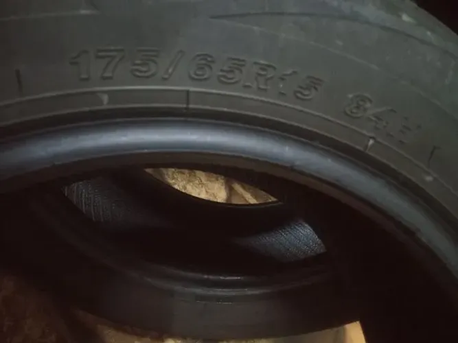 Pneus 175/65/15