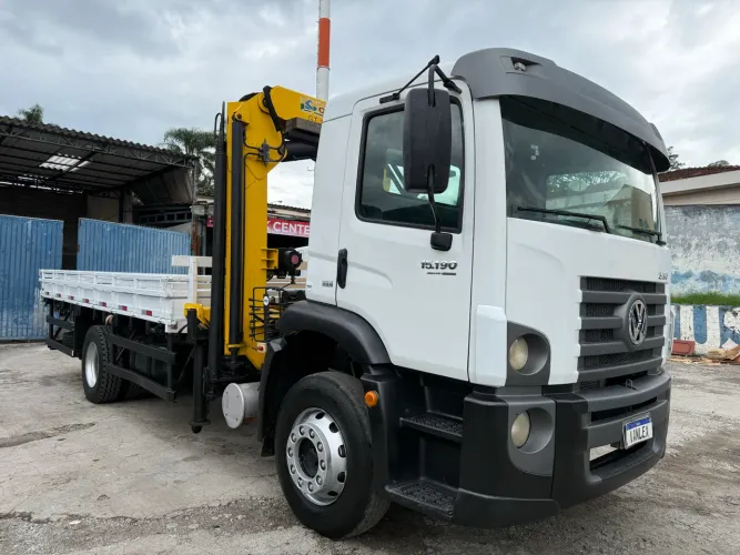 Caminhão munck Vw 15190 2014 de 16 ton carroceria