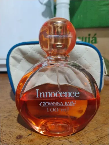 Perfume inocente Giovanna babay 