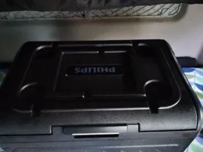 Geladeira 37 litros 2 congeladores by volts usado três vezes aceito cartão
