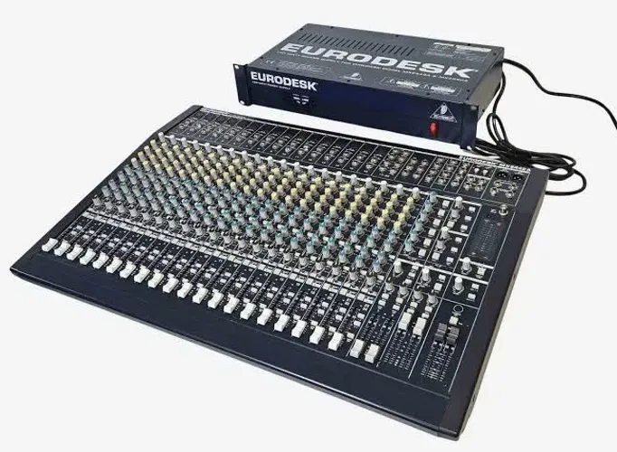 Behringer mx2442A