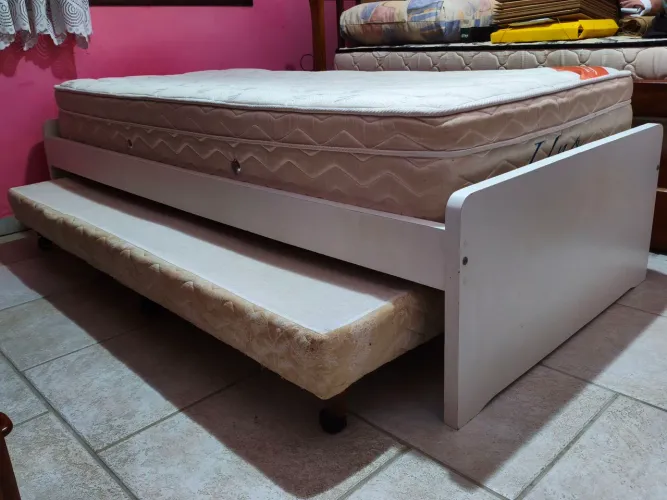 Cama completa com cama auxiliar