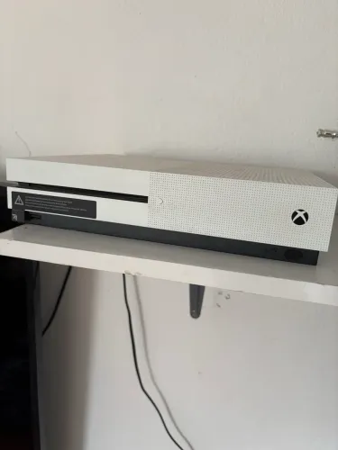 X box one S 1T com 2 controles