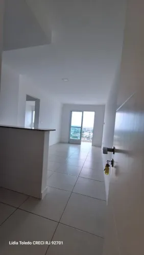 Alugo Ed. Ipanema com 1 quarto