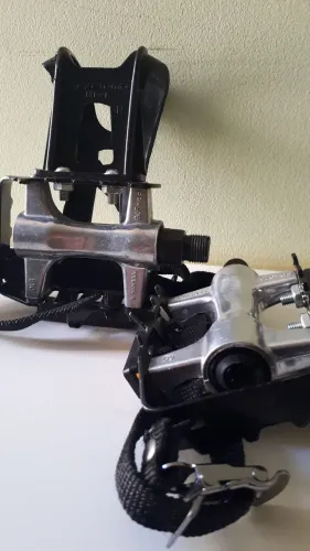 Pedal Alumínio Com Pedaleira Refletiva