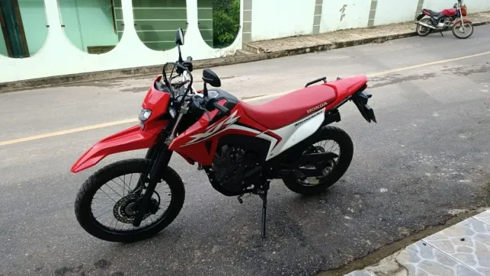Vende-se XR 300L 2025/2025