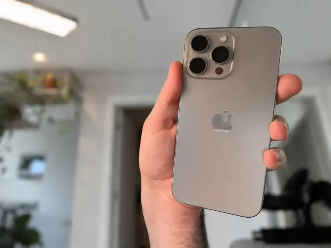 iPhone 16 Pro Max 256 GB - Titânio Natural - Excelente estado 