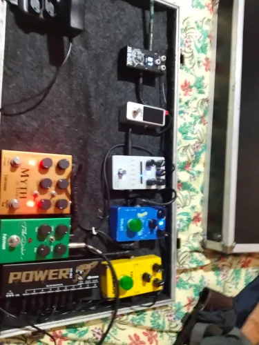 Pedais de guitarra