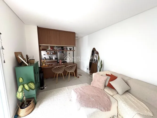 Apartamento 2 Dormitórios com 63 m² à Venda no Rio Tavares, Florianopolis/SC