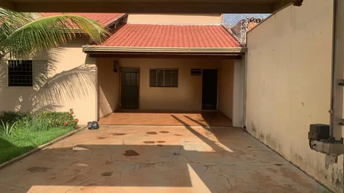 Excelente casa em Jardinopolis | Imobiliária Rosa e Rangel