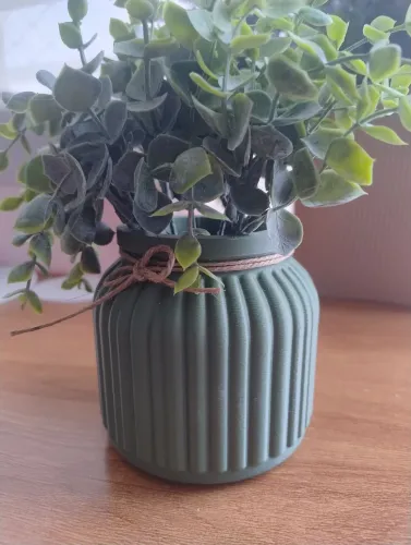 Vaso Canelado Verde com Arranjo Eucalipto Planta Artificial 3D