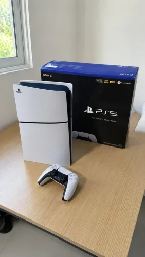 PlayStation 5 Slim Digital + Garantia