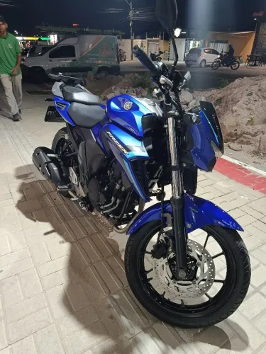 Fazer 250 (2025) aceito cartão