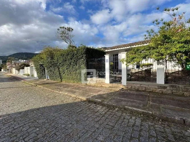 Casa Residencial à venda, Itacorubi, Florianópolis - CA1225.