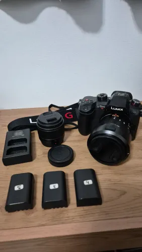 Panasonic Lumix GH5S+2 lentes e 4 baterias 