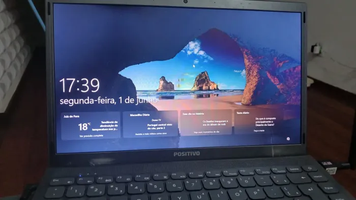 NOTEBOOK POSITIVO MOTION GRAY Q464C 