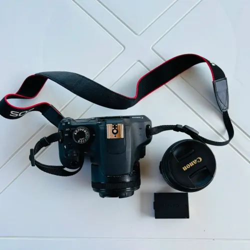 CAMERA CANON T5