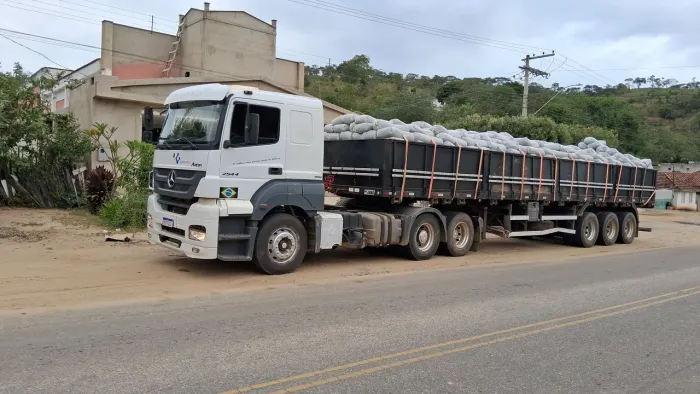 Cavalo e  carreta 