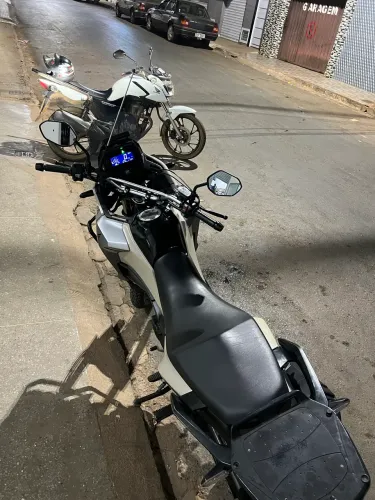 Sahara 300 adv