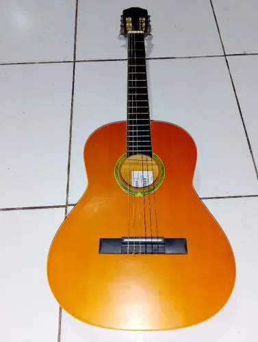 Violão Michael Acústico Cordas de Nylon Novas R$ 180,00