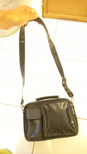 Bolsa de couro tamanho  30cm x 20cm 