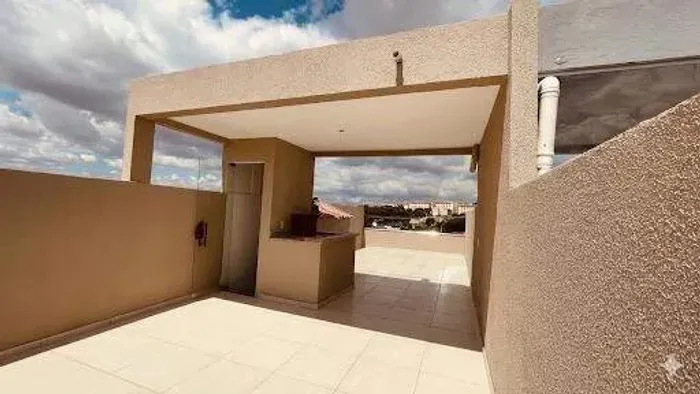 Casa geminada à venda com 2 quartos, 2 vagas no Bairro Ponte Alta
