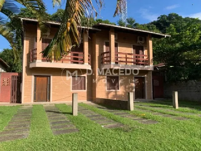 Prédio Comercial para venda em Praia Da Lagoinha de 140.00m² com 4 Quartos e 4 Garagens
