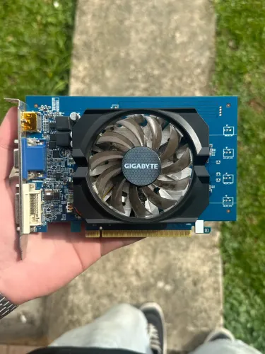 Placa de Vídeo Gigabyte GeForce GT 730 2GB 