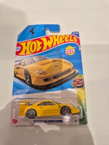 Hotwheels Ferrari F40 amarela