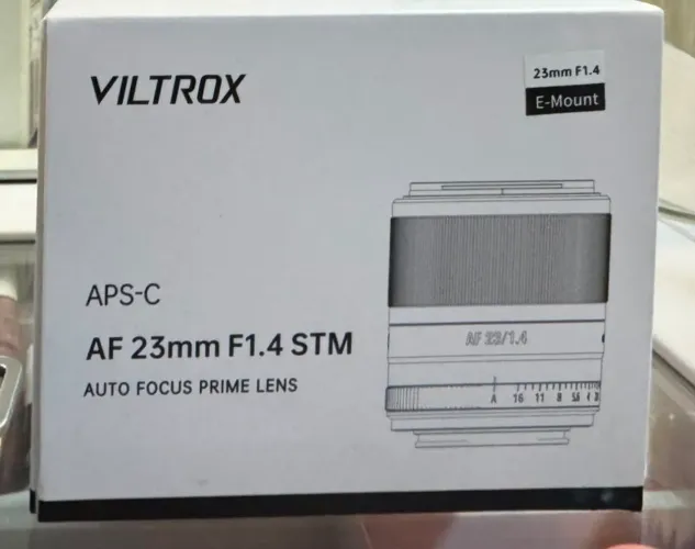 Lente Viltrox 1.4 - 23mm e-mount