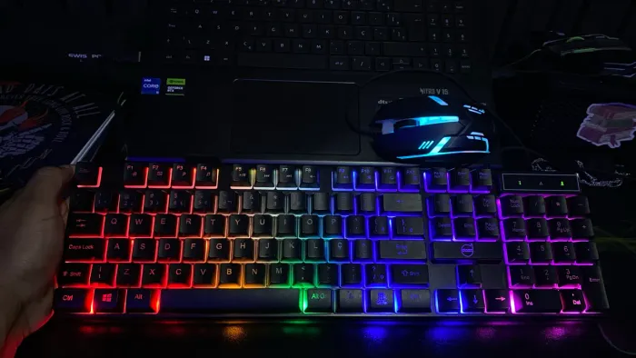 Teclado e mouse gamer