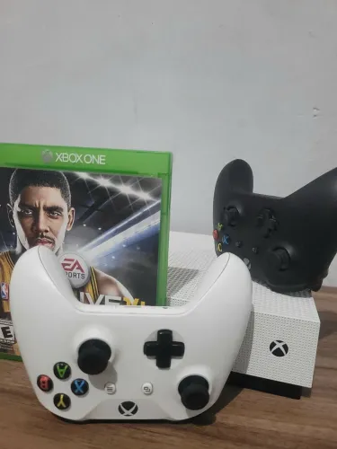 XBOX ONE S 500GB