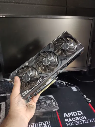 Placa de vídeo RX9070XT Asrock Challenger 16gb