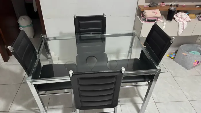 Mesa c/ 4 cadeiras