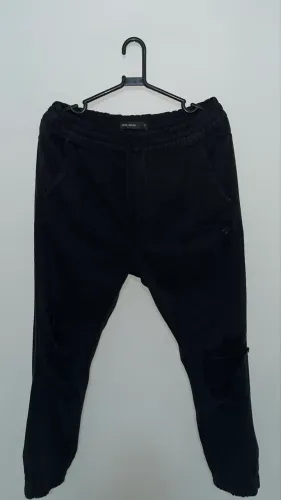 Calça Sarja Pool Jeans Riachuelo preta destroyed - Usada