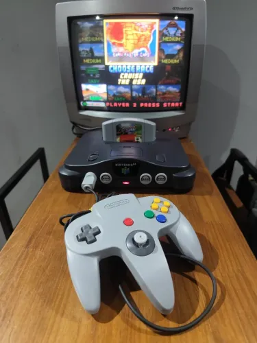 Nintendo 64 com Controle e jogo
