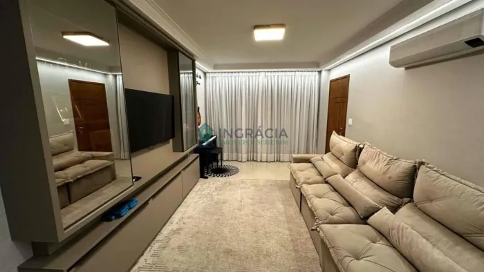 Casa de 122m² à Venda por R$ 900.000,00 - Cipava / Osasco