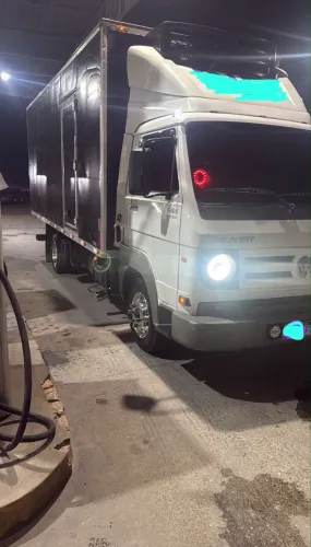 Vende se outro troco por iveco refrigerada 