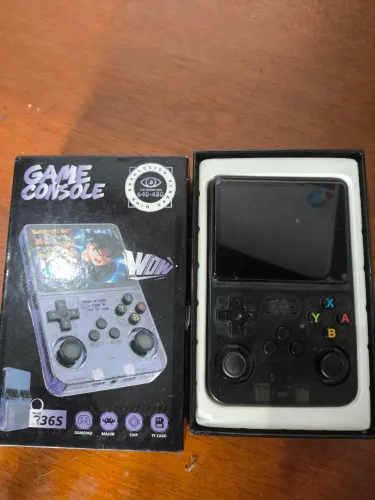 Vendo esse Game console R36S apenas 280 reais