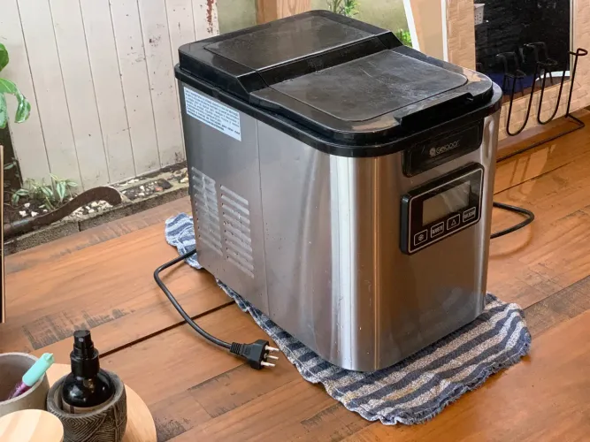 Maquina de gelo Gelopar 127v
